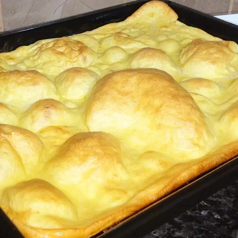 RAZLJEVUŠA ULJEVAK PITA – mekana kao spužva: Tradicionalni recept bez kora za pravi užitak!