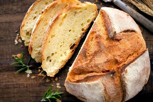 Recept za NAJMEKŠE tijesto: Domaći hljeb bez kvasca
