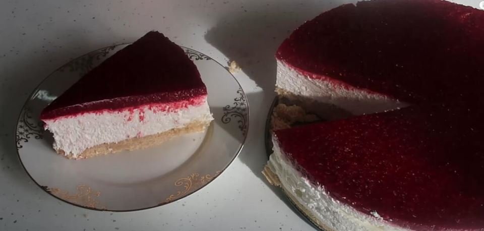Najjednostavniji recept za čizkejk od kog nećete osedeti dok ga pravite: Isti kao iz poslastičarnice, lepi se za dušu