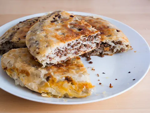 Turski burek od mesa przen u tavi – Fantazija