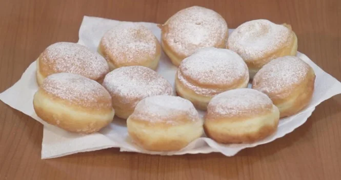 Domaće Krofne po starom Bakinom receptu: Mekane kao duša, brzo se prave, a još brže nestanu sa stola